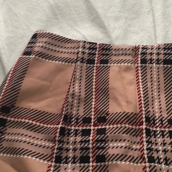 Skirt - Picture 2 of 2